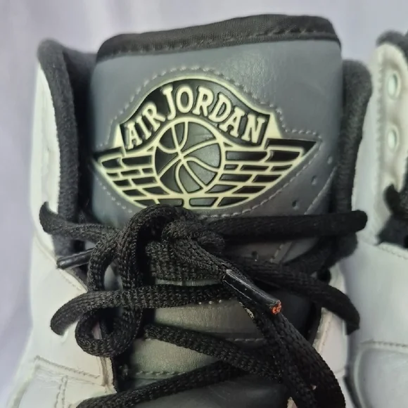 Air Jordan Retro 2 Wing It Sneakers Men's 11.5 - Picture 4 of 16